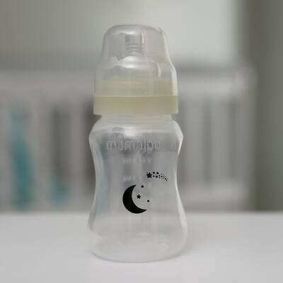 Mamajoo Nacht&Tag Babyflasche 270 ml & Anti-Kolik-Flaschensauger mit Aufbewahrungsbox / 0+ Monate, klein, 2er-Pack
