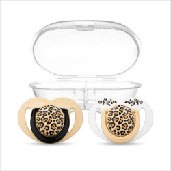 Mamajoo Doppel kieferorthopädische Design Schnuller Beige Leopard mit Sterilisations- und Aufbewahrungsbox / 0+ Monate - 1